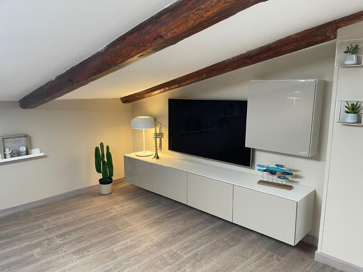 Apartamento La Mansarda Caserta Exterior foto